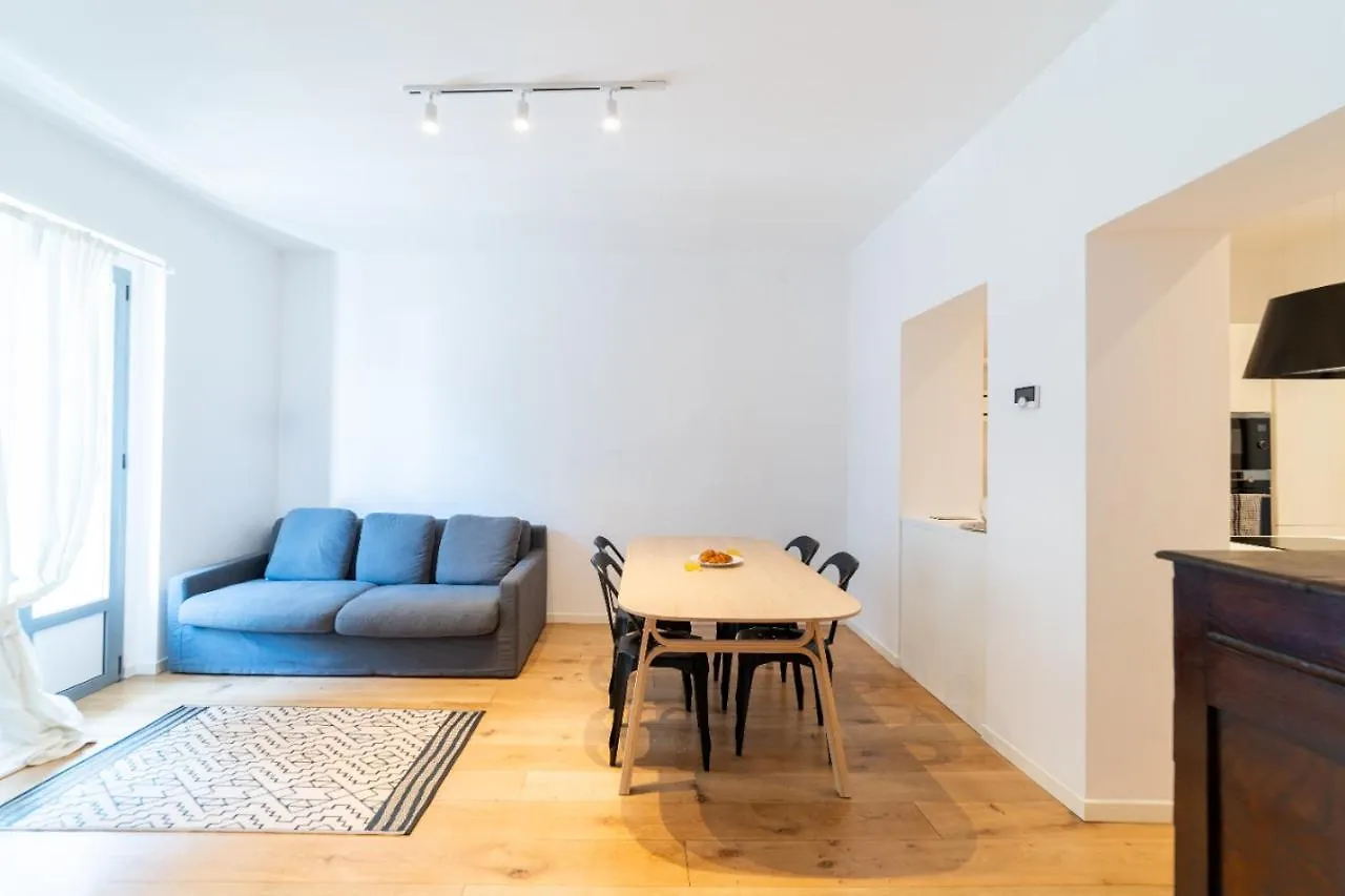 Cute Apartment In Milan Italy
