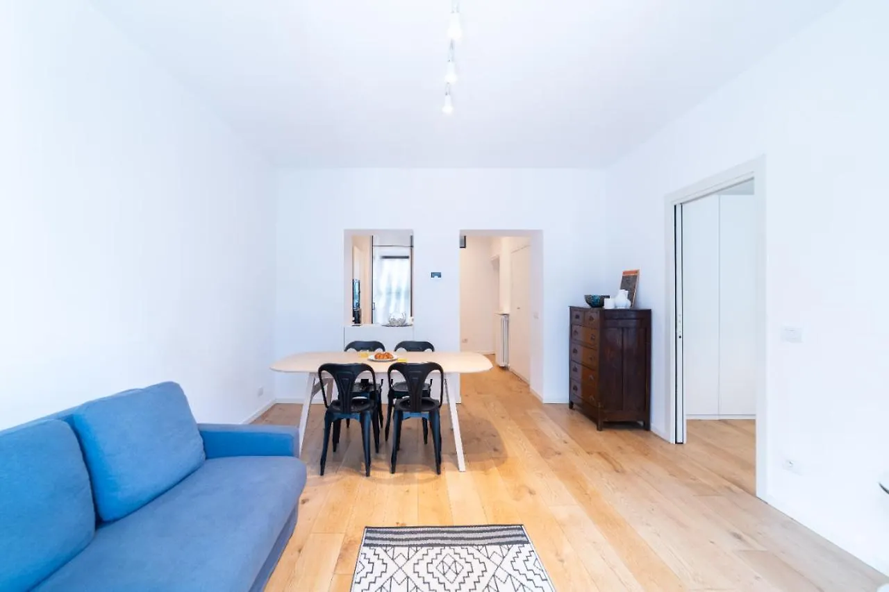Cute Apartment In Milan Italy