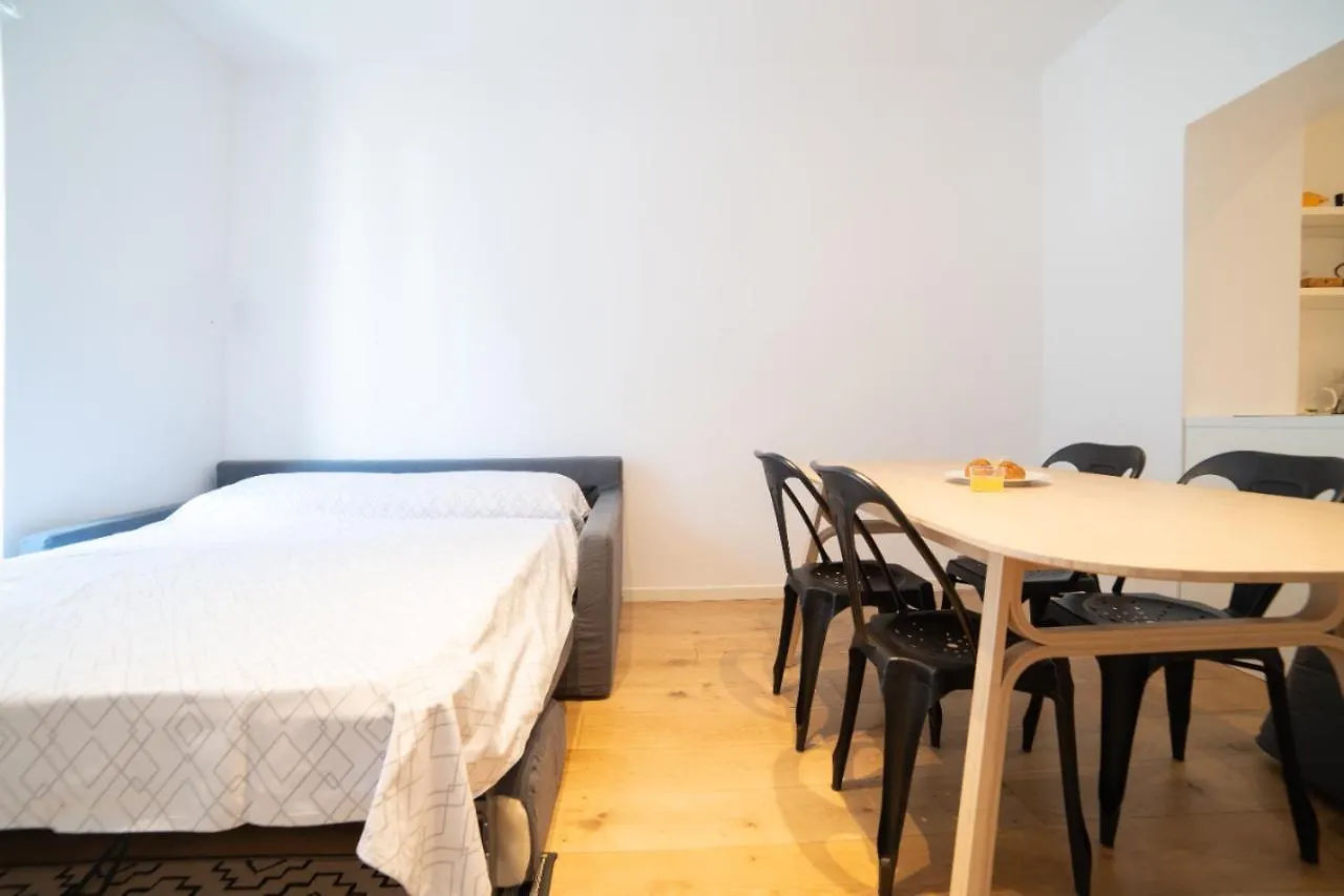 Cute Apartment In Milan